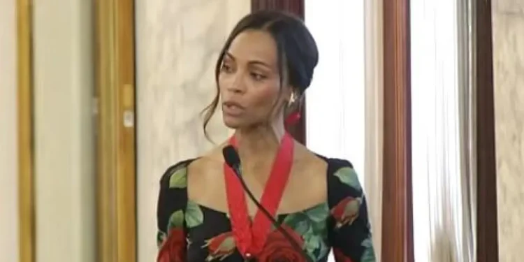 Zoe: ‘La verdadera dominicanidad se construye cada día’, al ser condecorada  en el Palacio