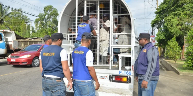 Migración aclara son 114,884 los inmigrantes deportados en lo que va del 2025