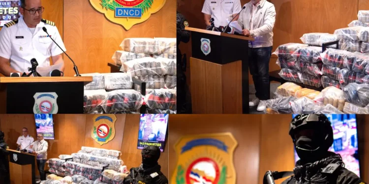 Cae lancha con 543 paquetes de droga en Pedernales; tres detenidos