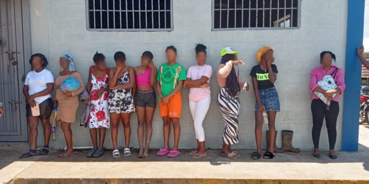Unidades migratorias detienen 1,422 indocumentados; Deportan a otros 869 haitianos en condición irregular