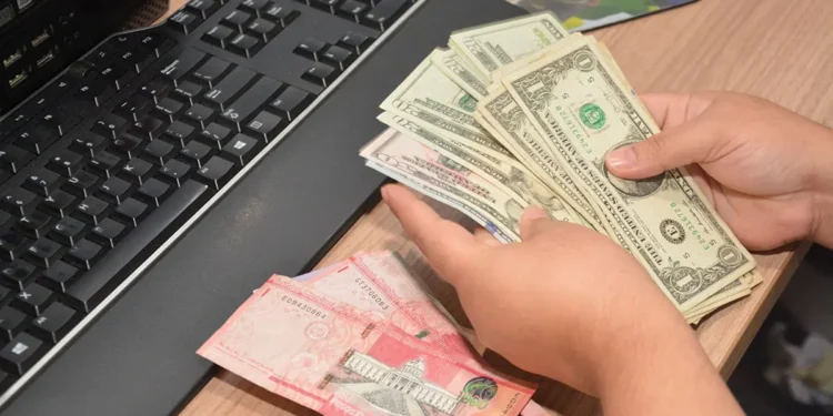 Anuncian aumento salarial de 30 % para sector hoteles y 25 % para bares y restaurantes