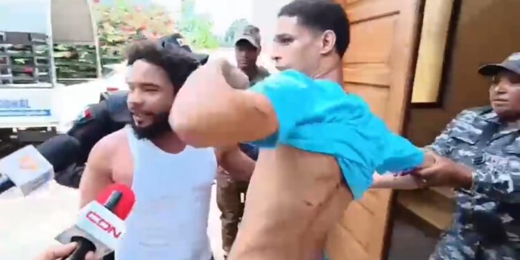 Vídeo; Imputados por quíntuple asesinato en Loma de Cabrera denuncian abuso policial y complicidad de autoridades