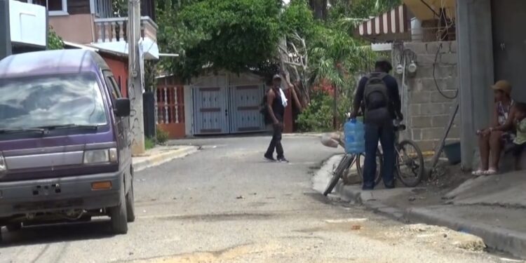 Más de 10 barrios sin agua potable en Dajabón