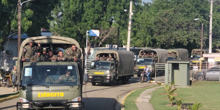 Llega contingente de 400 soldados para reforzar el décimo batallón de infantería del ejército en la frontera Dajabón  