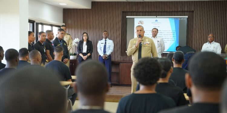 DGM capacita nuevos agentes de interdicción para consolidar procesos de control migratorio  Con el apoyo de UNICARIBE