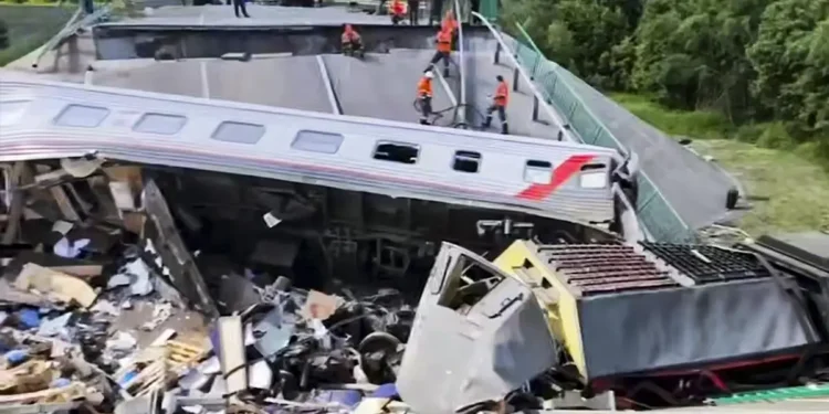 Rusia acusa a Ucrania de intentar descarrilar el proceso de paz tras sucesos con trenes