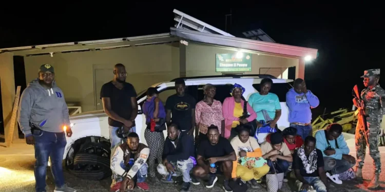Jeepeta fue detenida con 15 haitianos indocumentados en Montecristi