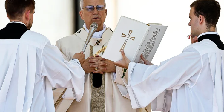 El papa defiende el matrimonio entre hombre y mujer y critica “la libertad de quitar vida”
