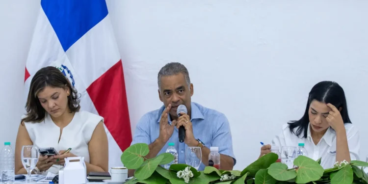 Energía y Minas continúa los avances de los trabajos de el Gobierno en las provincias en Montecristi