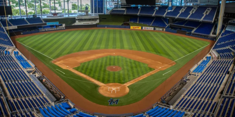 LIDOM y Marlins firman acuerdo para montar Serie del Caribe de 2028 en Miami