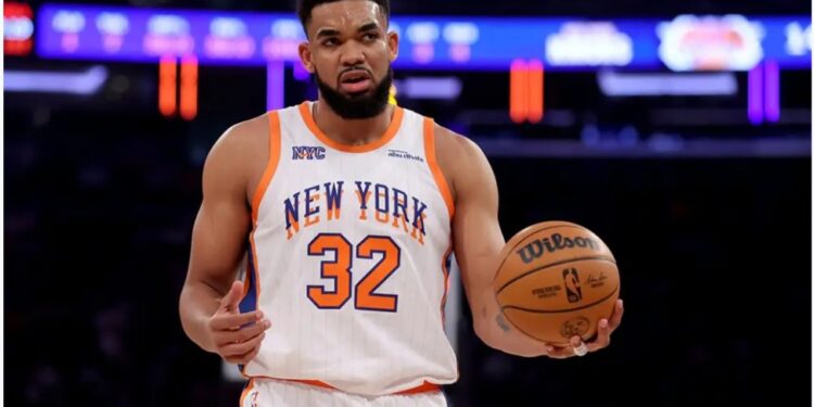 Karl Towns recibe tratamiento por lesiones