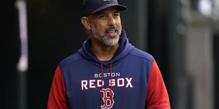 Alex Cora: “Las expectativas son jugar en octubre“