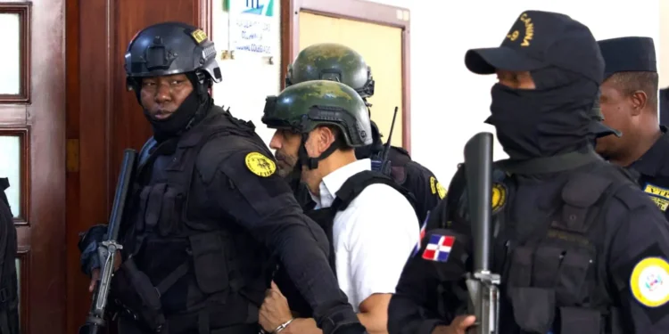 Empresario Antonio Espaillat paga fianza impuesta por jueza en caso Jet Set