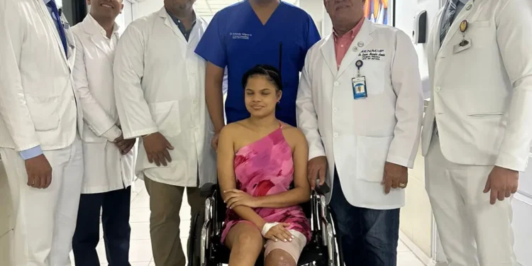 Después de dos meses, sobreviviente de tragedia del Jet Set recibe el alta médica