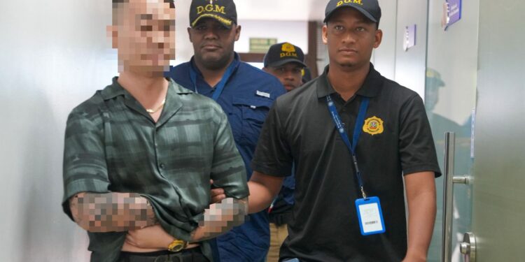 Jueza emite orden de arresto de empresario chino tras querella de la DGM por daños y perjuicios