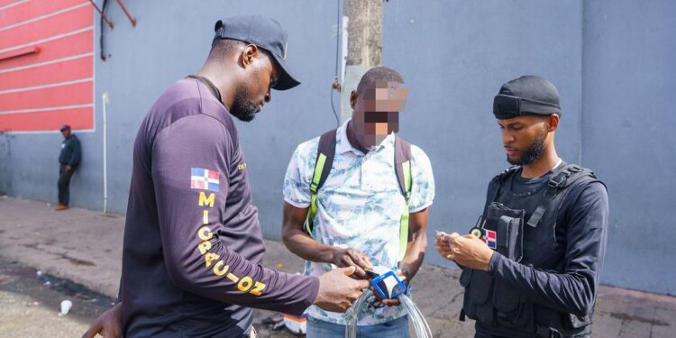 La DGM detiene más de 2,000 indocumentados y repatría otros 1,055