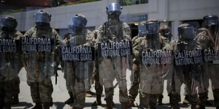 as protestas contra redadas se extienden por EE.UU. y Texas despliega la Guardia Nacional