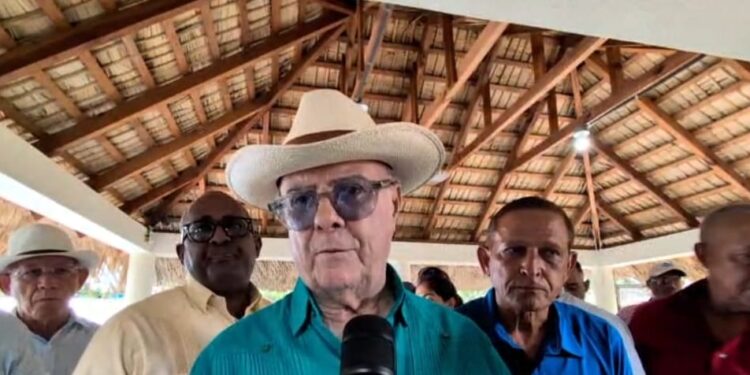 Hipólito Mejía Favorece destitución del director del HINDRHI por abandono del sistema de riego