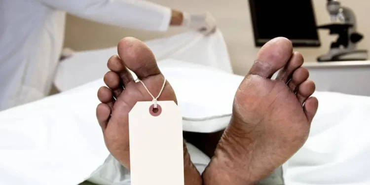 Muere en destacamento hombre acusado de matar a su pareja, hijastro y abusar de adolescente