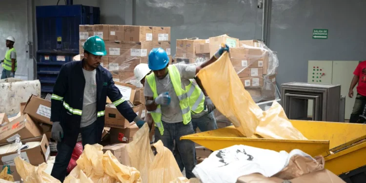 Pro Consumidor intensifica operativos y retira del mercado 3 millones de productos en lo que va de 2025