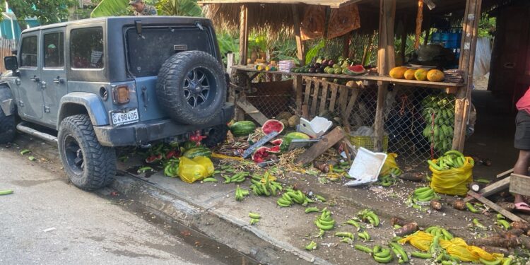 Conductor se accidenta con 15 haitianos indocumentados intentando escapar de miembros del Ejército en Valverde