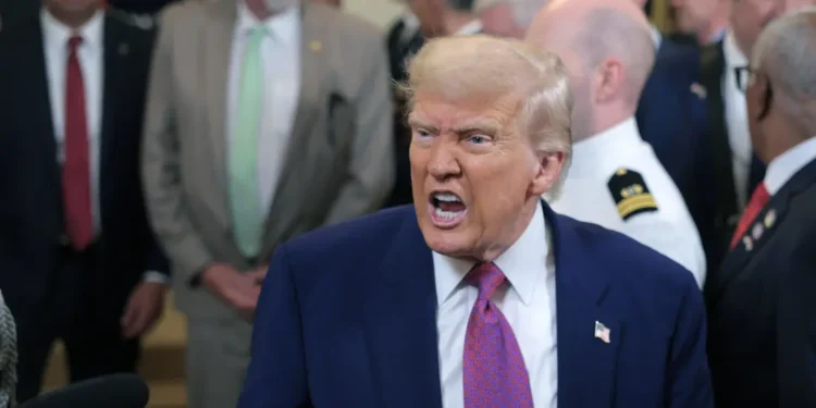 Trump: “Todos deben evacuar Teherán inmediatamente”