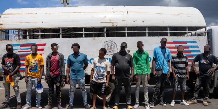 Detienen 1,502 extranjeros indocumentados y repatrían a otros 1,147 a su país de origen