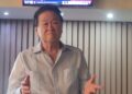 Empresario Takeshi Mukai entrega prendas de vestir a periodistas y comunicadores de la provincia Dajabón