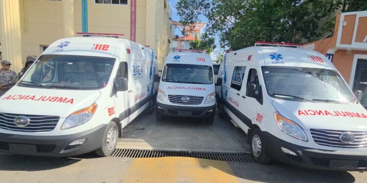 Provincia Santiago Rodriguez recibe tres modernas ambulancias del 911