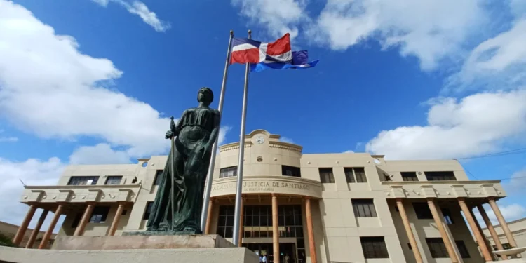 Condenan a 10 Años de prisión a hombre por tráfico de 33 Haitianos indocumentados en Santiago