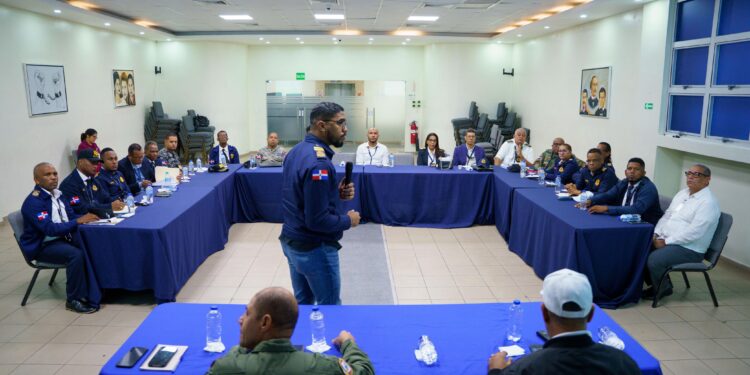 Capacitan coordinadores y supervisores de la DGM para agilizar procedimientos en puertos marítimos