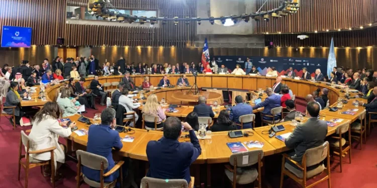 Unesco denuncia que la profesión docente sufre una «crisis sin precedentes» en el mundo