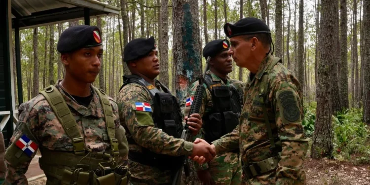Comandante del Ejército supervisa patrullaje en diferentes puntos de la frontera sur