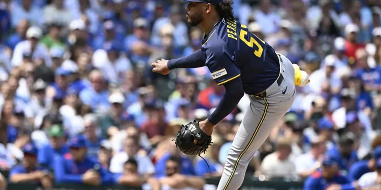 Peralta, el primero con 15 victorias en las Mayores
