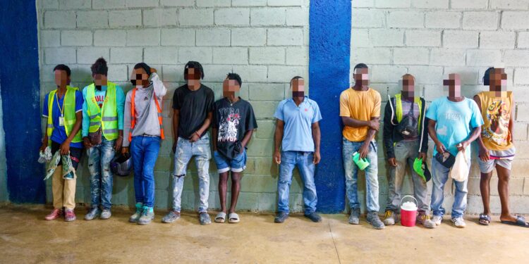 DGM reporta la detención de 1,332 nacionales haitianos en jornadas interdictivas coordinadas con otras Fuerzas