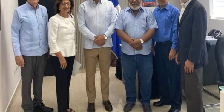 Comisión Dajaboneros visita el congreso para exigir respeto por el nombre de Hospital Matías Ramón Mella
