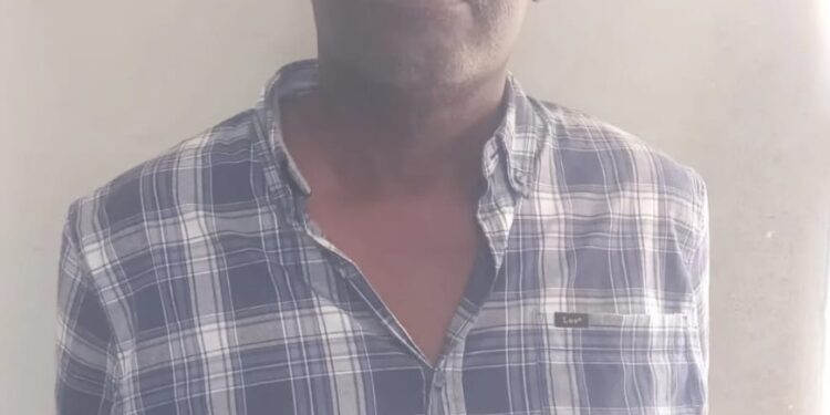 Policía detienen haitiano con más de un millón de dólares falsos en Dajabón
