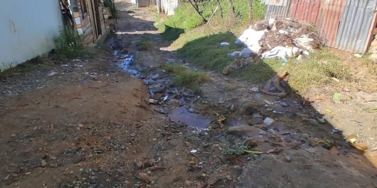Vídeo: Moradores de barrios de Dajabón dicen sentirse abandonados por el Ministerio de Obras Públicas
