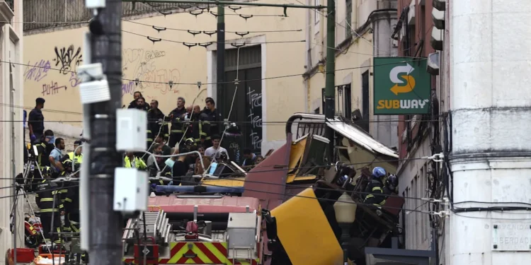 5 muertos y 18 heridos en el accidente de un funicular en Lisboa