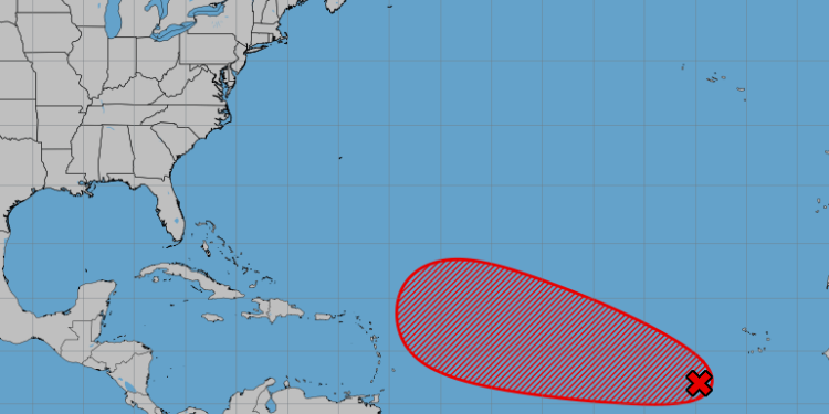 Centro de Huracanes monitorea onda tropical con alta probabilidad ciclónica