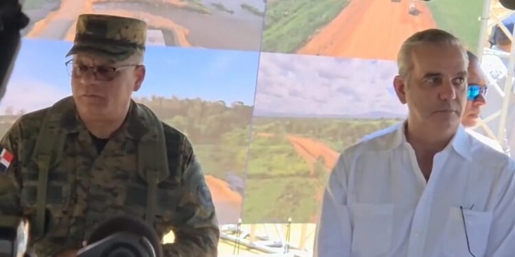 Vídeo: Presidente Abinader supervisa rebajos del muro fronterizo en Dajabón y planta eléctrica se instala en Manzanillo