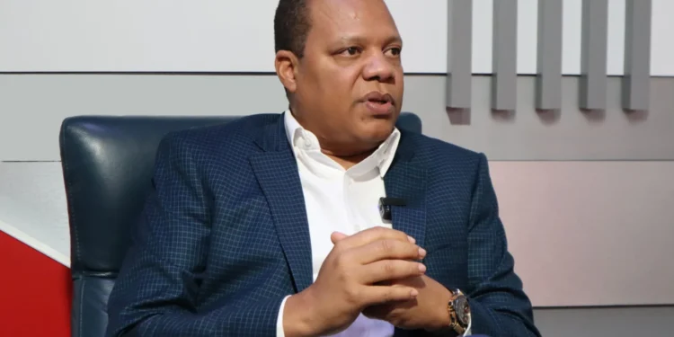 Eddy Alcántara pide a la oposición dejar la politiquería con la canasta básica