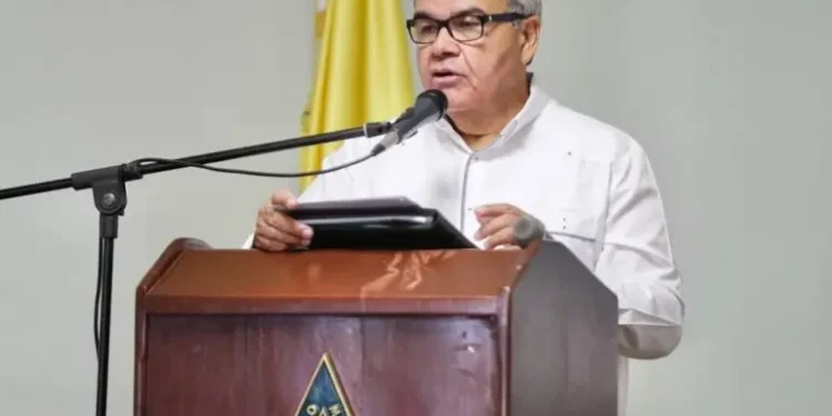 Senén Caba denuncia deterioro de hospitales y privatización del sistema de salud