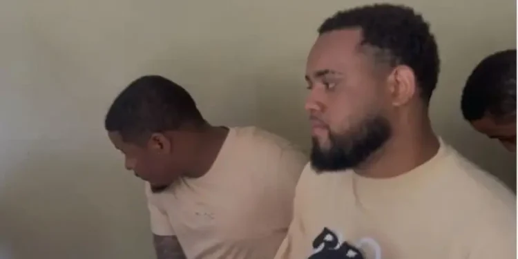 Jueza aplaza medida de coerción en caso de violación en Villa González