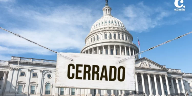 Cierre de gobierno en EE. UU. golpea a empleados federales hispanos