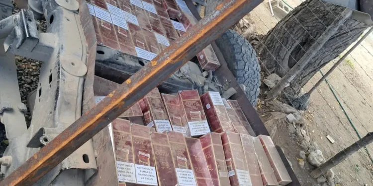 Ejército ocupa camioneta con cargamento de 100,000 cigarrillos