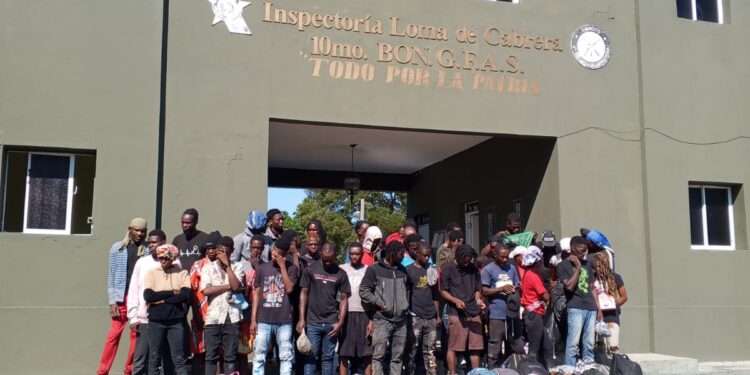 Más de 14 mil indocumentados detenidos en septiembre durante operativos del Ejército de República Dominicana