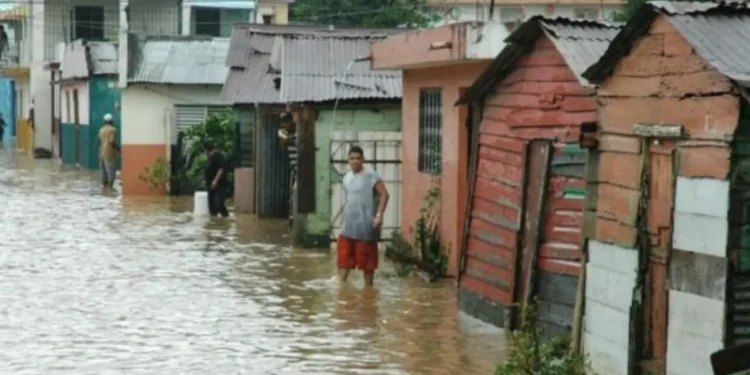 3,785 personas desplazadas y 737 viviendas afectadas por lluvias de Melissa