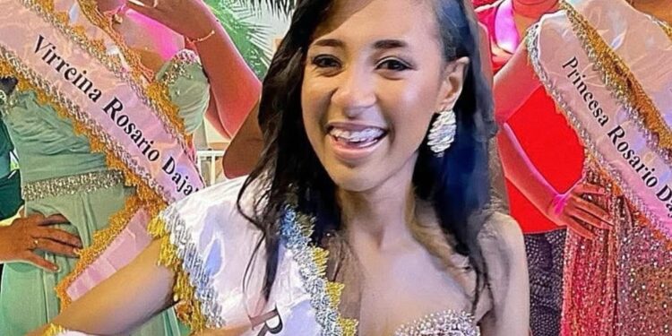 Karla Bisonó es la nueva Reina de las fiesta patronales Rosario 2025 Dajabón