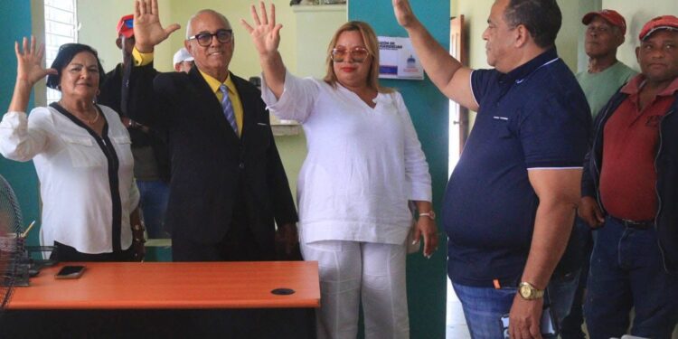 Designa una mujer al frente de la DGDF en Montecristi